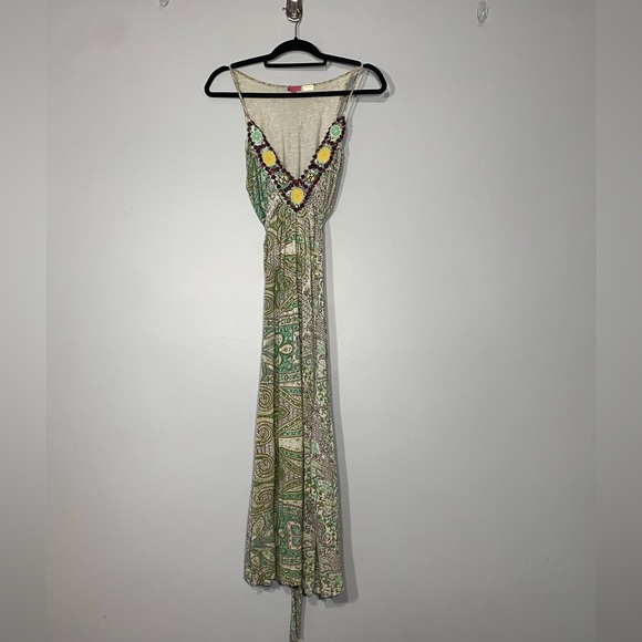 Chan Luu M Maxidress
Hand Made in India
Boho Festival Hippie Beaded Natural - Picture 13 of 13